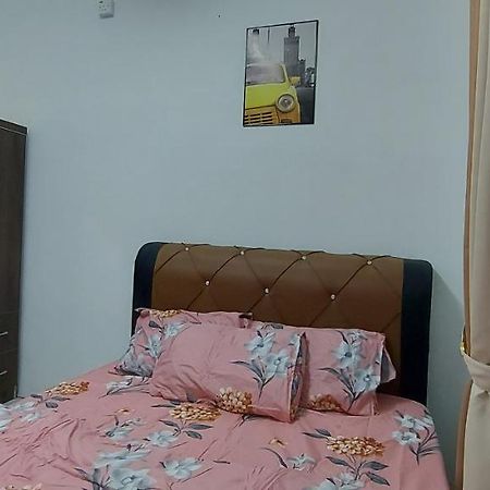 Myrol Homestay Кулим Экстерьер фото