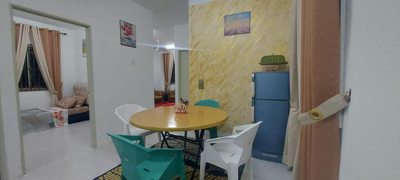 Myrol Homestay Кулим Экстерьер фото