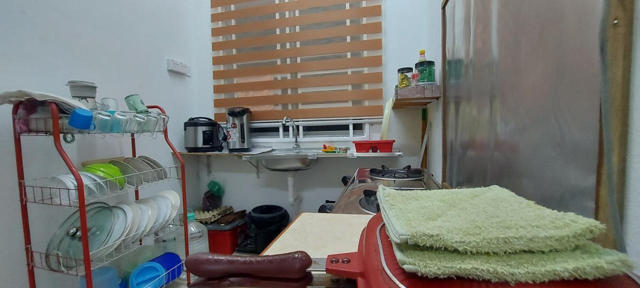 Myrol Homestay Кулим Экстерьер фото