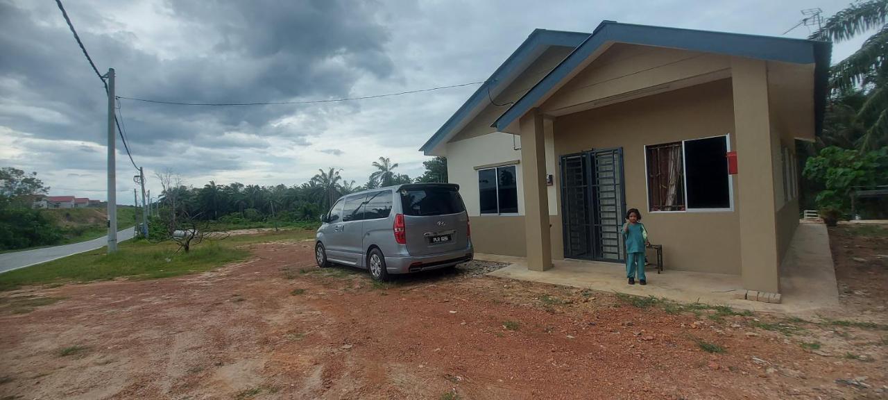 Myrol Homestay Кулим Экстерьер фото